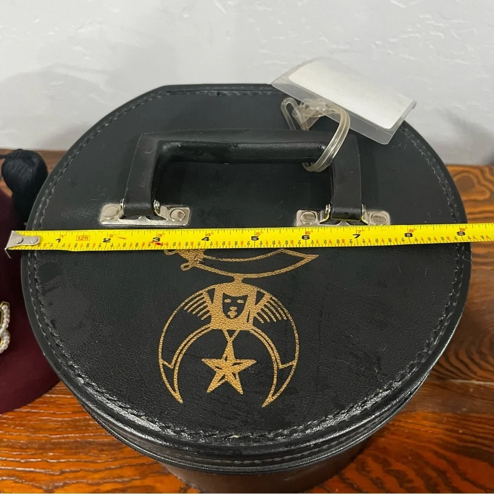 VINTAGE AL KALY SHRINERS FEZ HAT WITH RHINESTONES & SCIMITAR EMBLEM